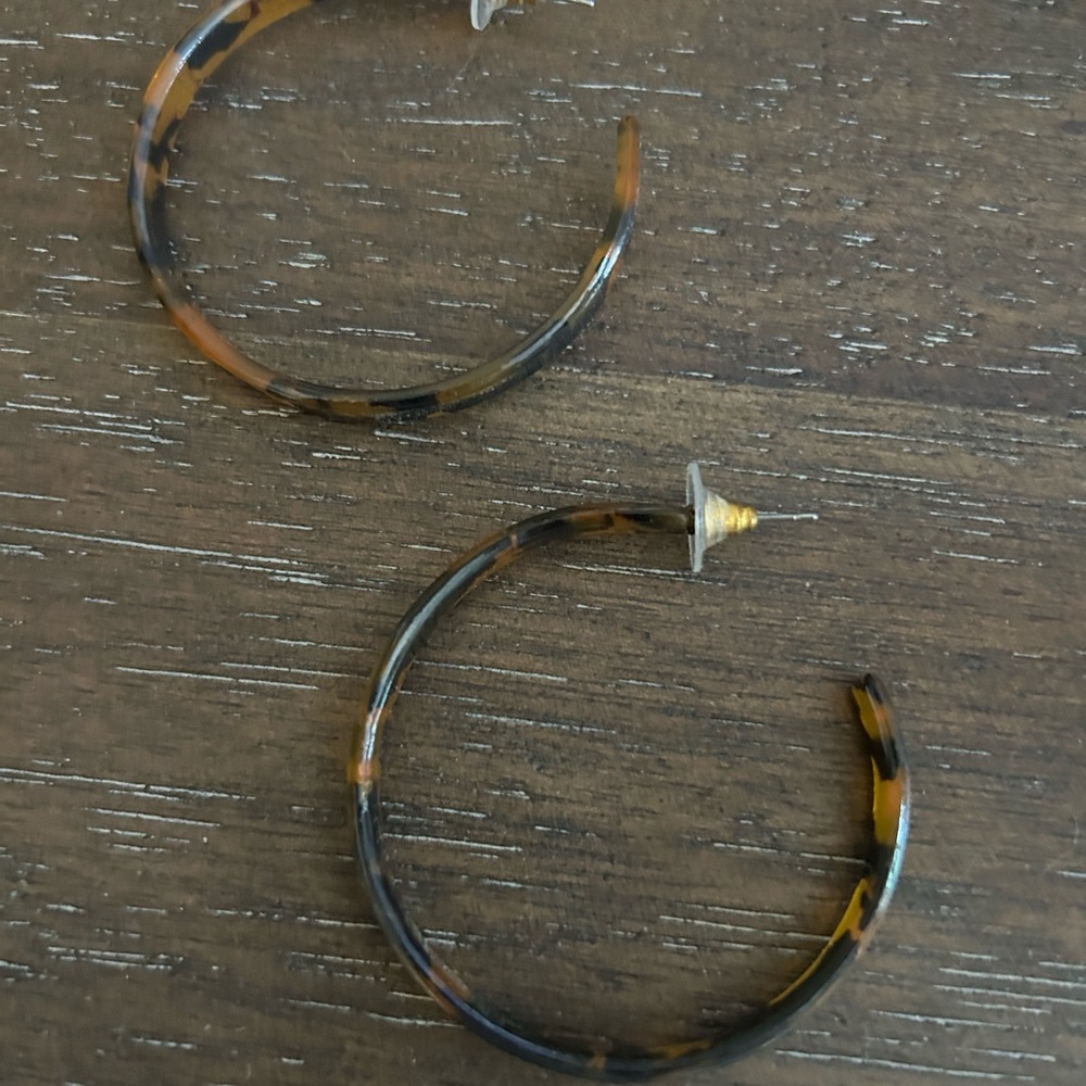 2” Tortoiseshell Hoop Earrings
